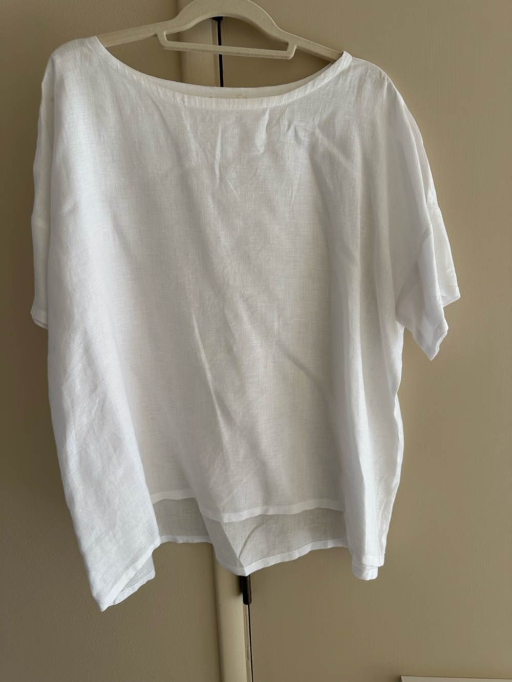 Eileen Fisher White Linen Relaxed Scoop Neck blouse.